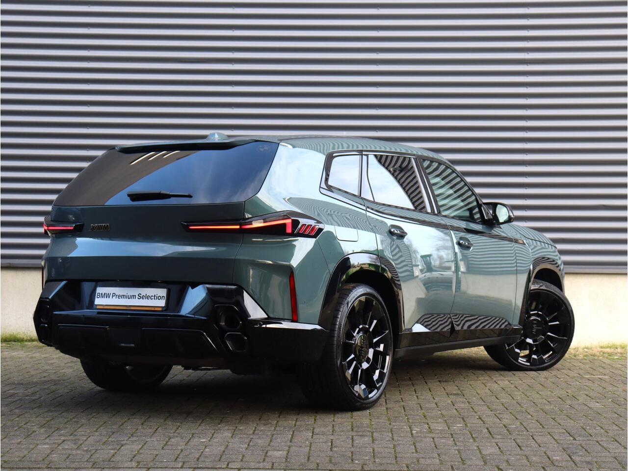 BMW XM | High Executive | Bowers & Wilkins | Driving Assistant Prof. | Soft Close | Trekhaak | Massage | Stoelventilatie | 23'' LMV