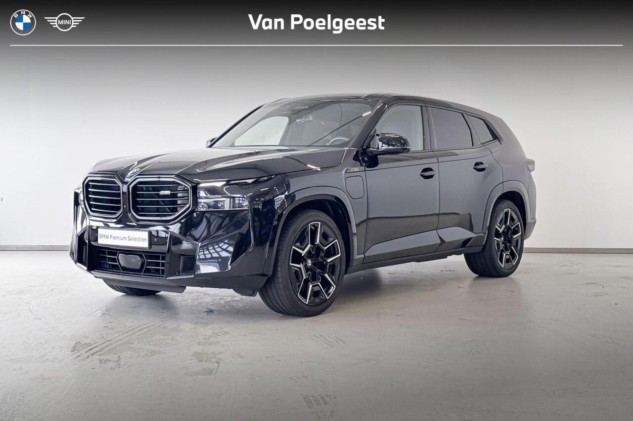 BMW XM PHEV 50e | Selections