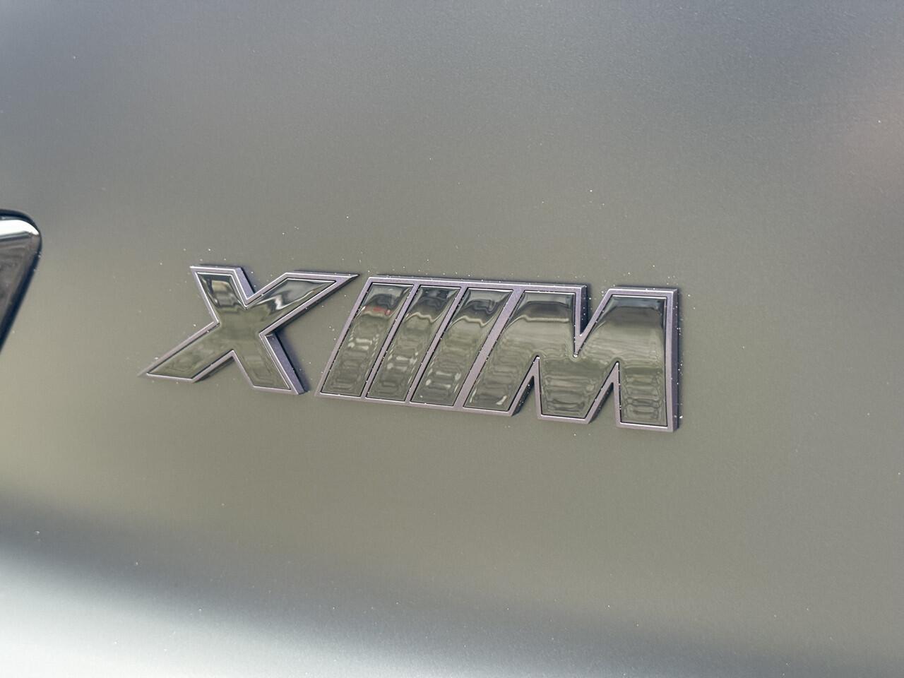 BMW XM PHEV Kith Edition | 23'' | B&W | M Drive Pack. | Driv. Ass. Prof. | Park. Plus | Trekhaak | Stoelvent. + Massage | Soft-Close | Adaptief M onderstel | Head-Up