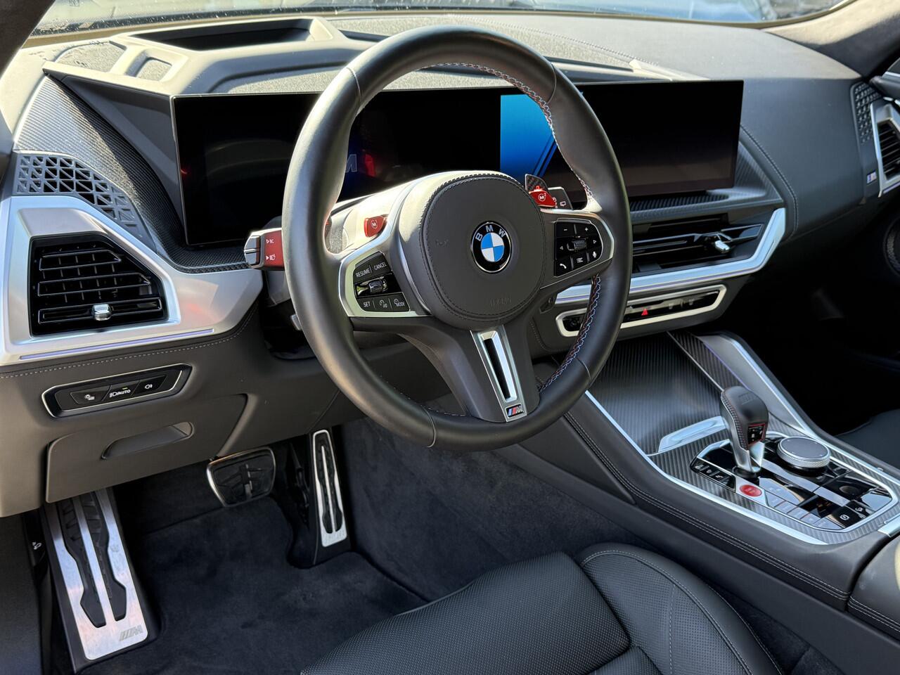 BMW XM 50e | 23" | Individual leder | Bowers & Wilkins | Trekhaak | Stoelver. + ventilatie + massage | Soft close