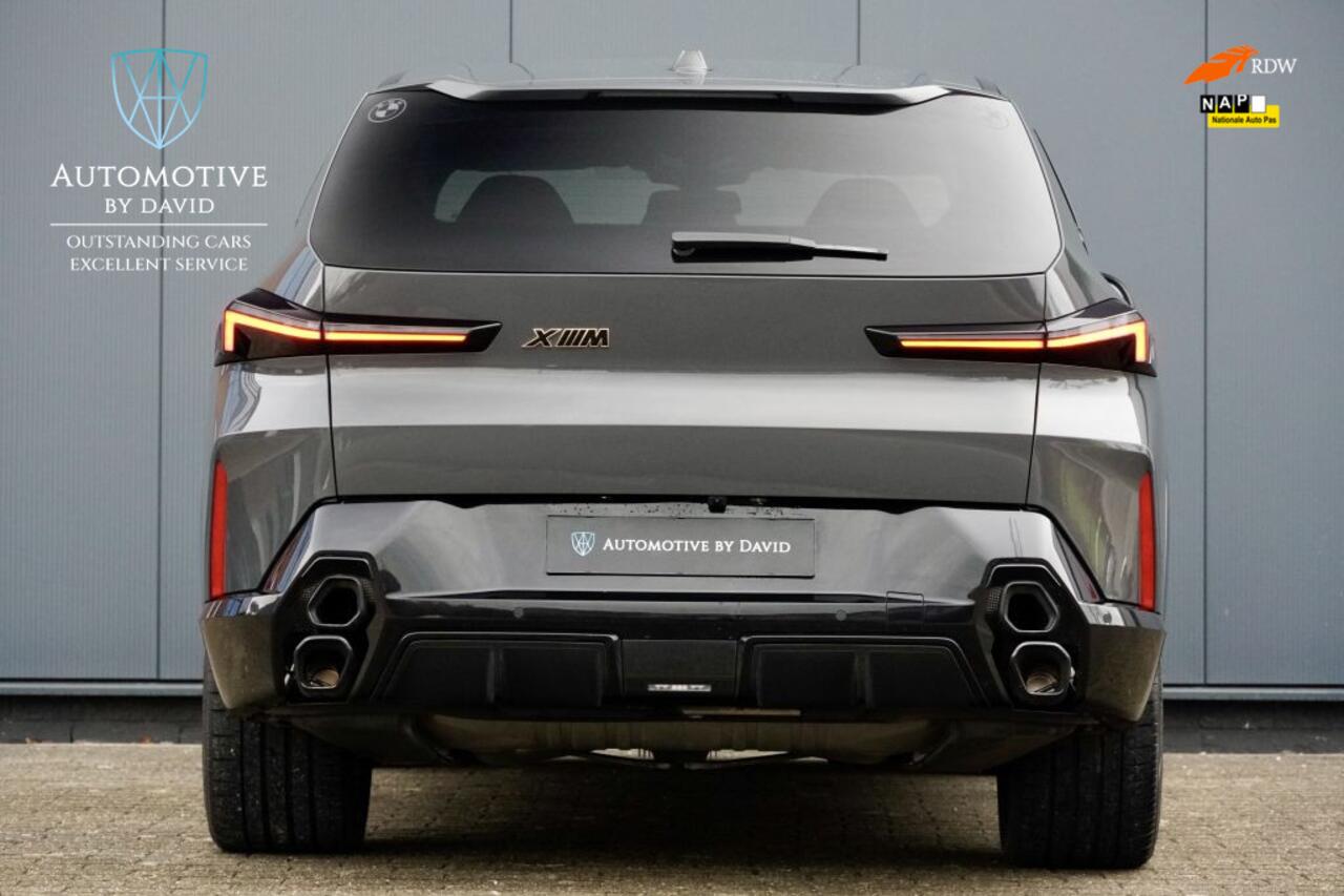 BMW XM PHEV 4.4 V8 653 pk 30 kWh / NIEUWSTAAT / FULL OPTIONS / BOWERS WILKINS DIAMOND SURROUND / TREKHAAK / M DRIVERS PACKAGE 270 km Vmax / BMW SERVICE INCLUSIVE