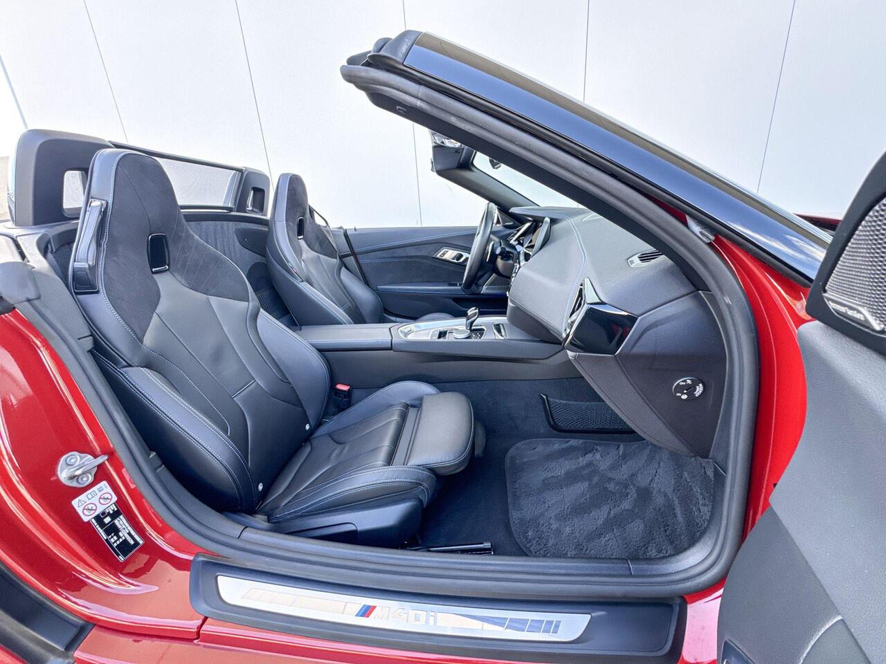 BMW Z4 M40i High Executive Harman Kardon / Head-Up / Elektrisch verstelbare stoelen / Stoelverwarming / Stuurwielrandverwarming / Comfort Acces / 19 Inch