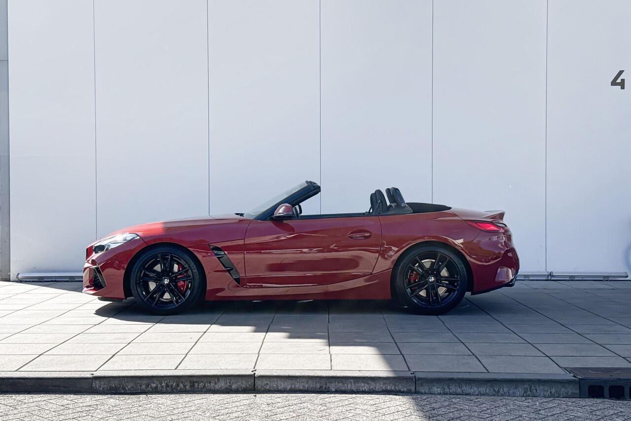 BMW Z4 M40i High Executive Harman Kardon / Head-Up / Elektrisch verstelbare stoelen / Stoelverwarming / Stuurwielrandverwarming / Comfort Acces / 19 Inch