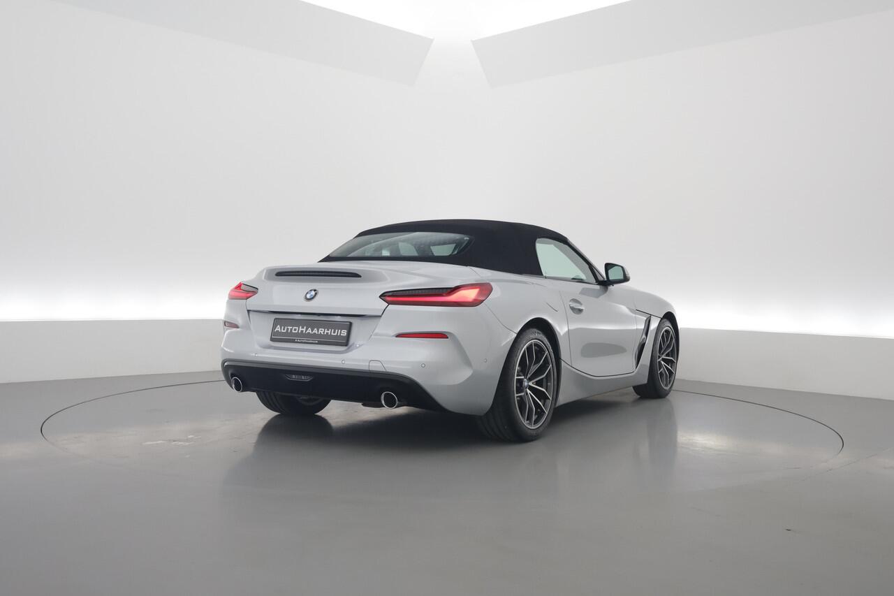 BMW Z4 Roadster sDrive20i Sport Line | Stoelverw. | Leder | Apple CarPlay | Camera | Navi