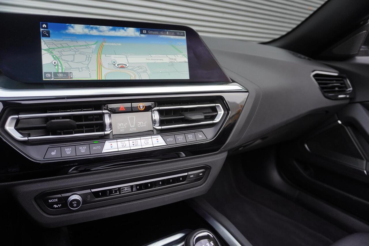 BMW Z4 Roadster sDrive20i Handgeschakeld | 18 inch LM M Dubbelspaak | Driving Assistant | HiFi System | M Aerodynamicapakket | Comfort Access