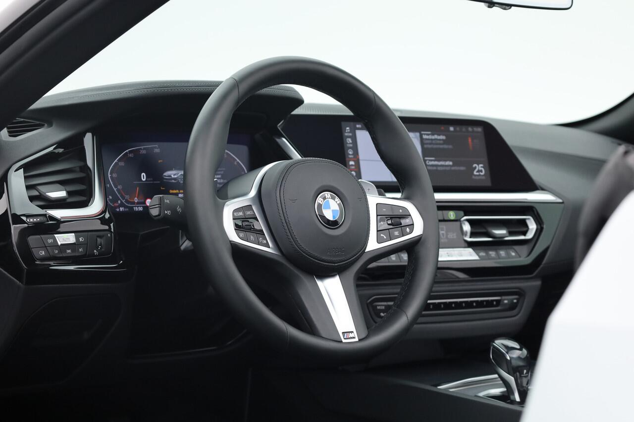 BMW Z4 Roadster sDrive20i Sport Line | Stoelverw. | Leder | Apple CarPlay | Camera | Navi