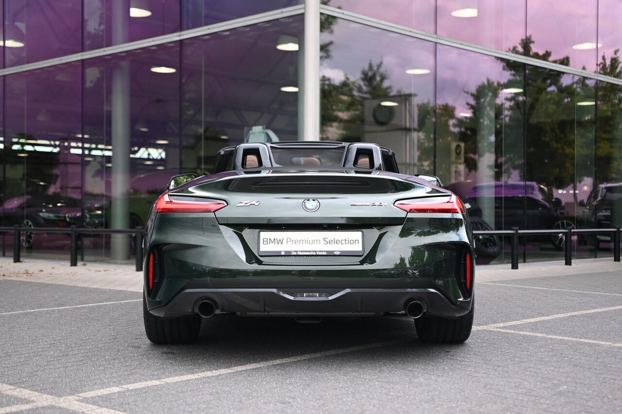BMW Z4 Roadster sDrive30i High Executive M Sport Automaat / M Sportstoelen / Achteruitrijcamera / Stuurverwarming / Adaptieve LED / Active Cruise Control / Comfort Access