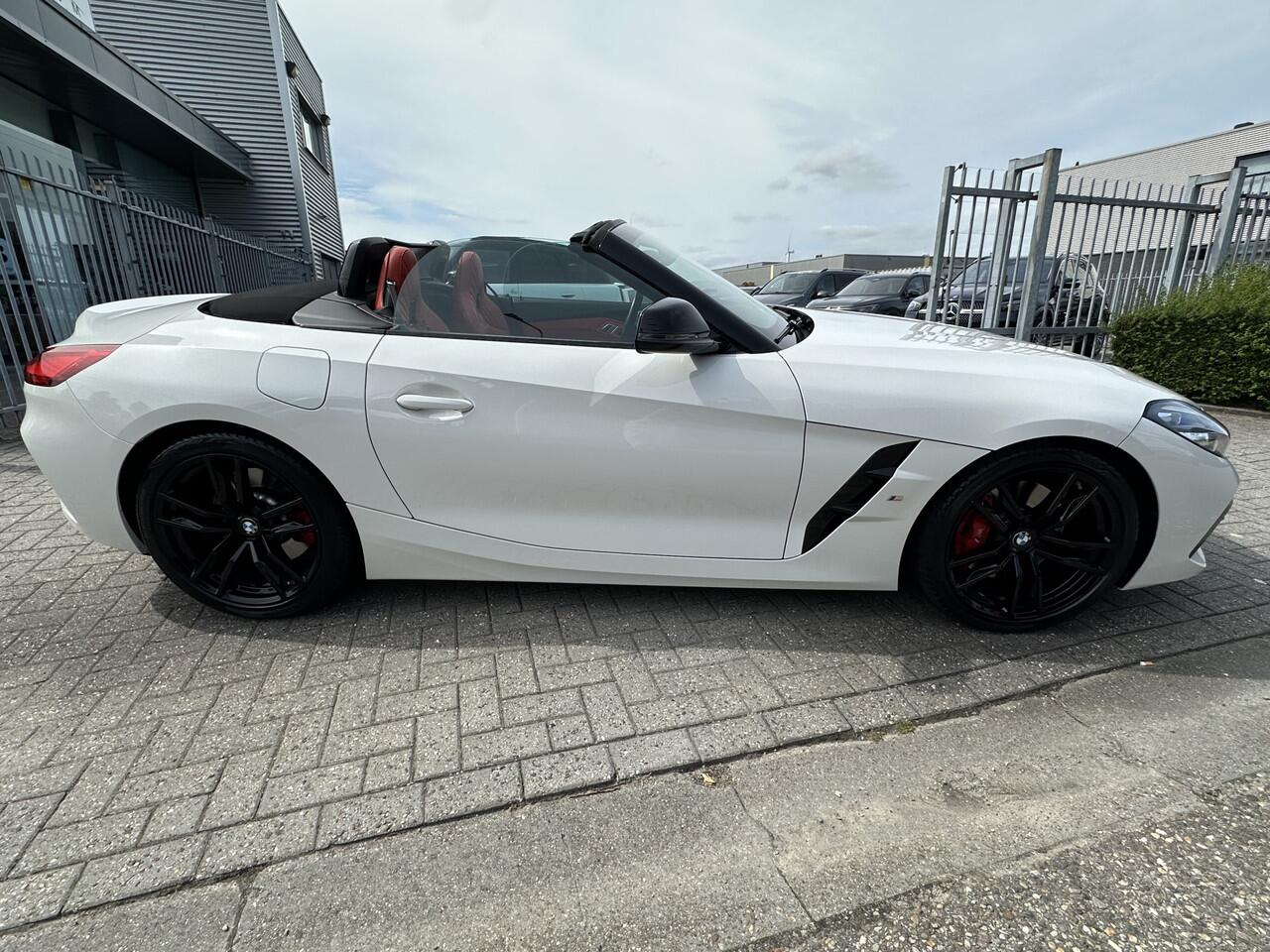 BMW Z4 Roadster sDrive20i M-sport Harman Kardon | Connected Prof. | Rood interieur