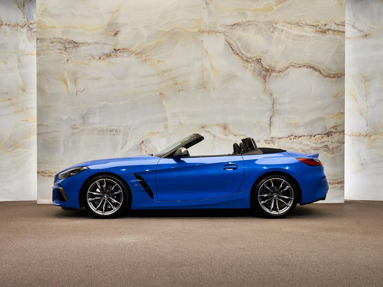 BMW Z4 Roadster M40i High Executive, 19", H/K, M stoelen, adap-LED, HUD, keyless, dealeroh