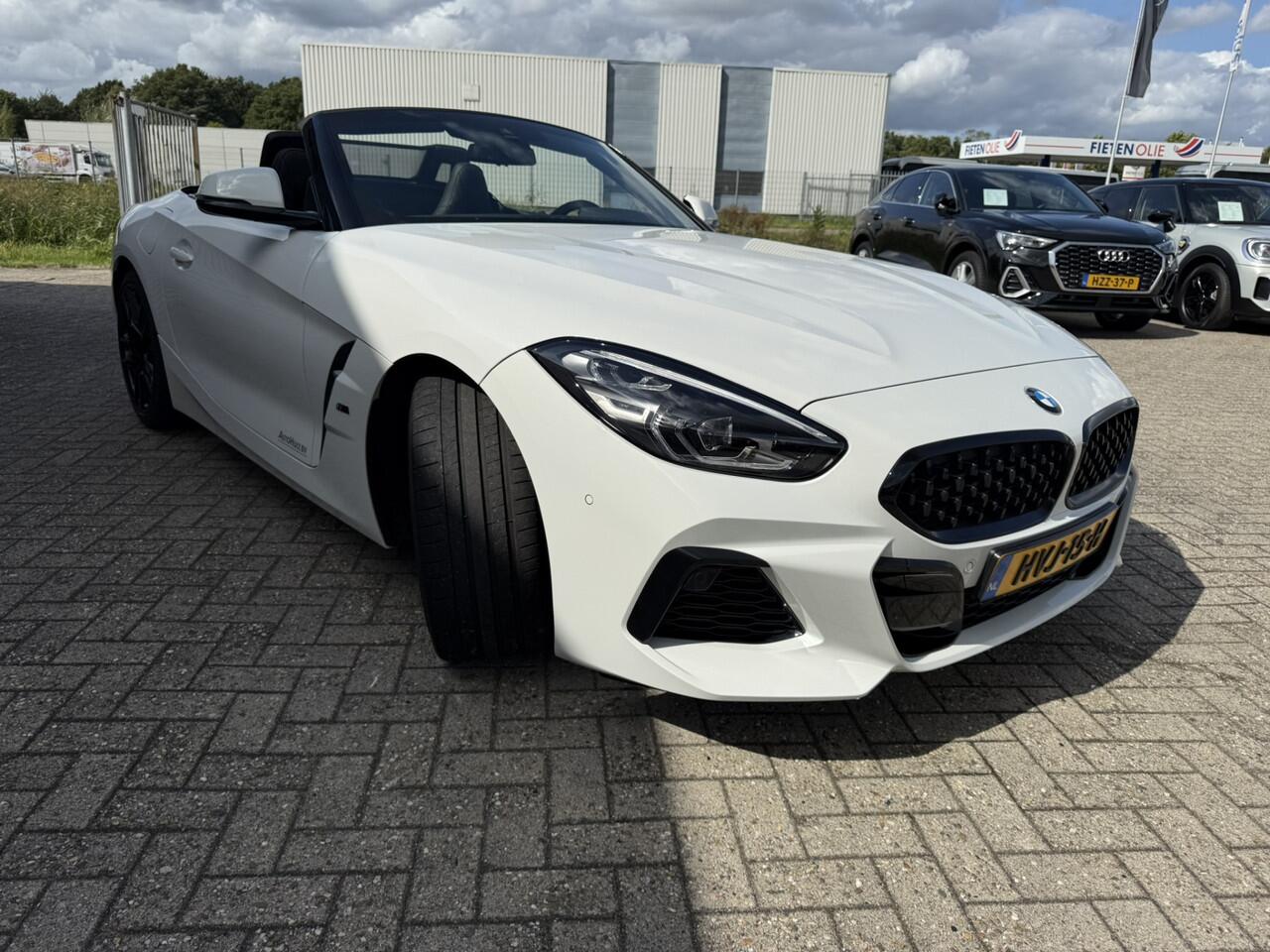 BMW Z4 Roadster sDrive30i High Executive M Sport Harman-Kardon Achteruitrijcamera Stuurwielverwarming 19 Inch Carplay