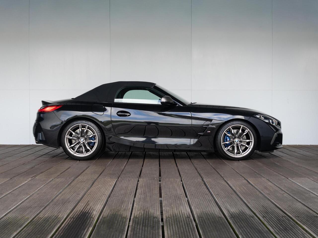 BMW Z4 Roadster M40i | Innovationspakket | Comfort Access | Achteruitrijcamera | Stoelverwarming | Head-Up Display | Harman Kardon | 19''