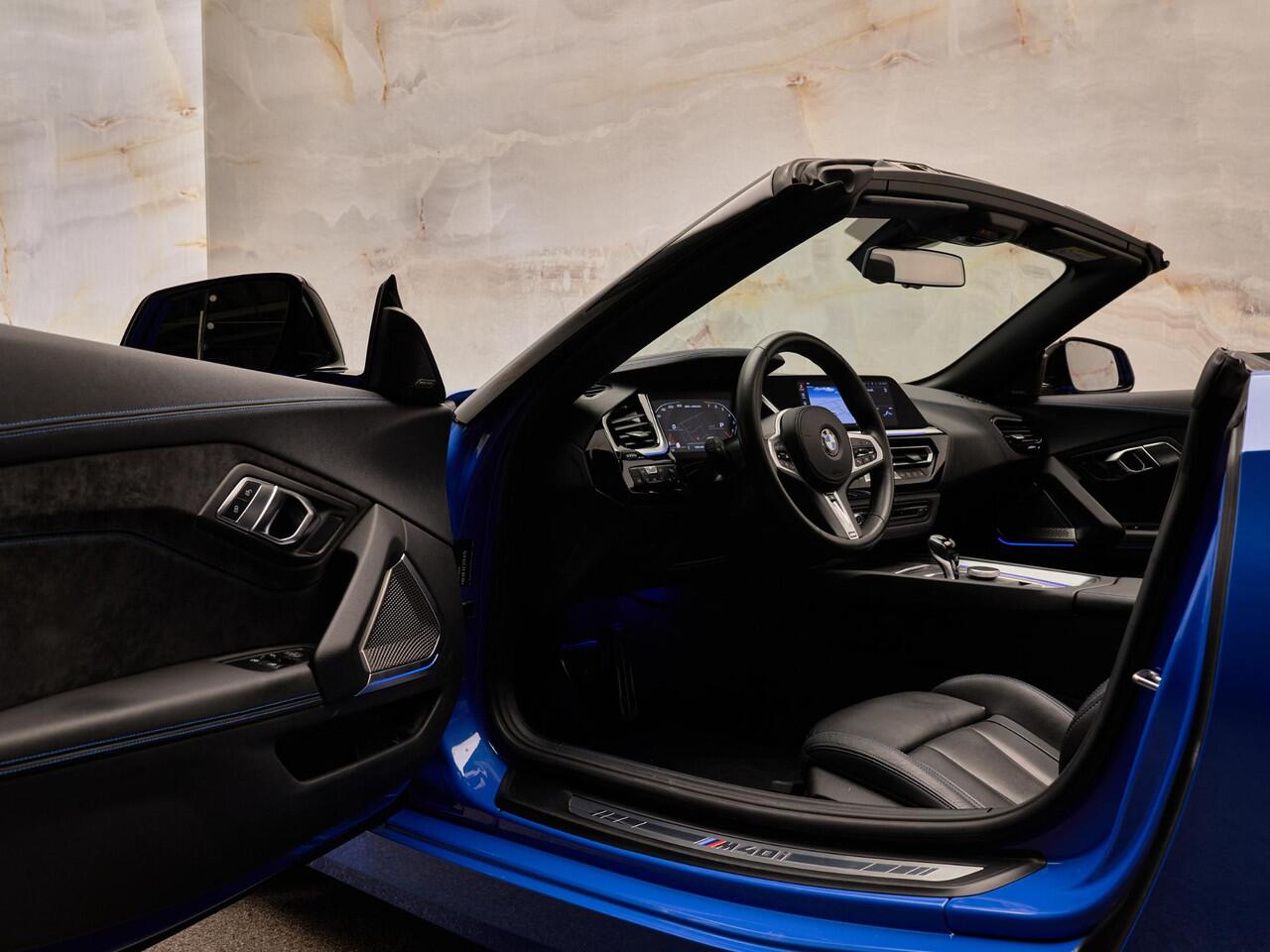 BMW Z4 Roadster M40i High Executive, 19", H/K, M stoelen, adap-LED, HUD, keyless, dealeroh