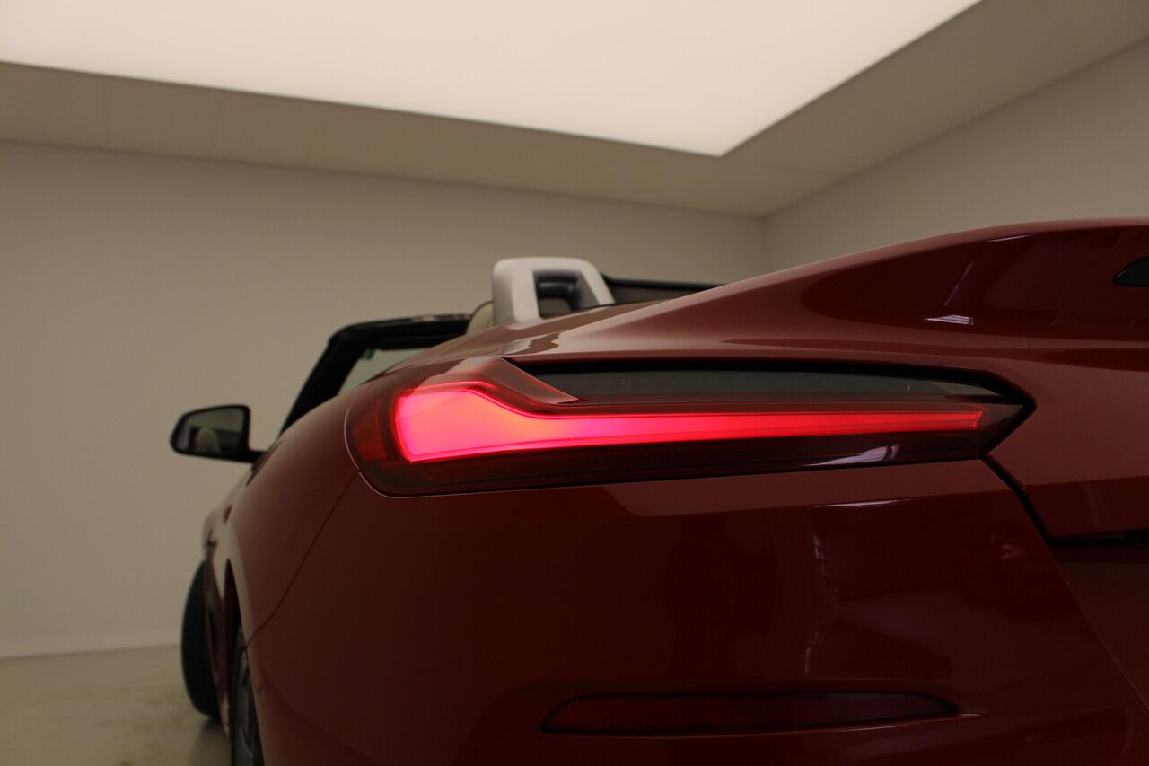 BMW Z4 Roadster sDrive20i SportLine | M-Sportstoelen | Comfort Access | Hifi | Stoelverwarming