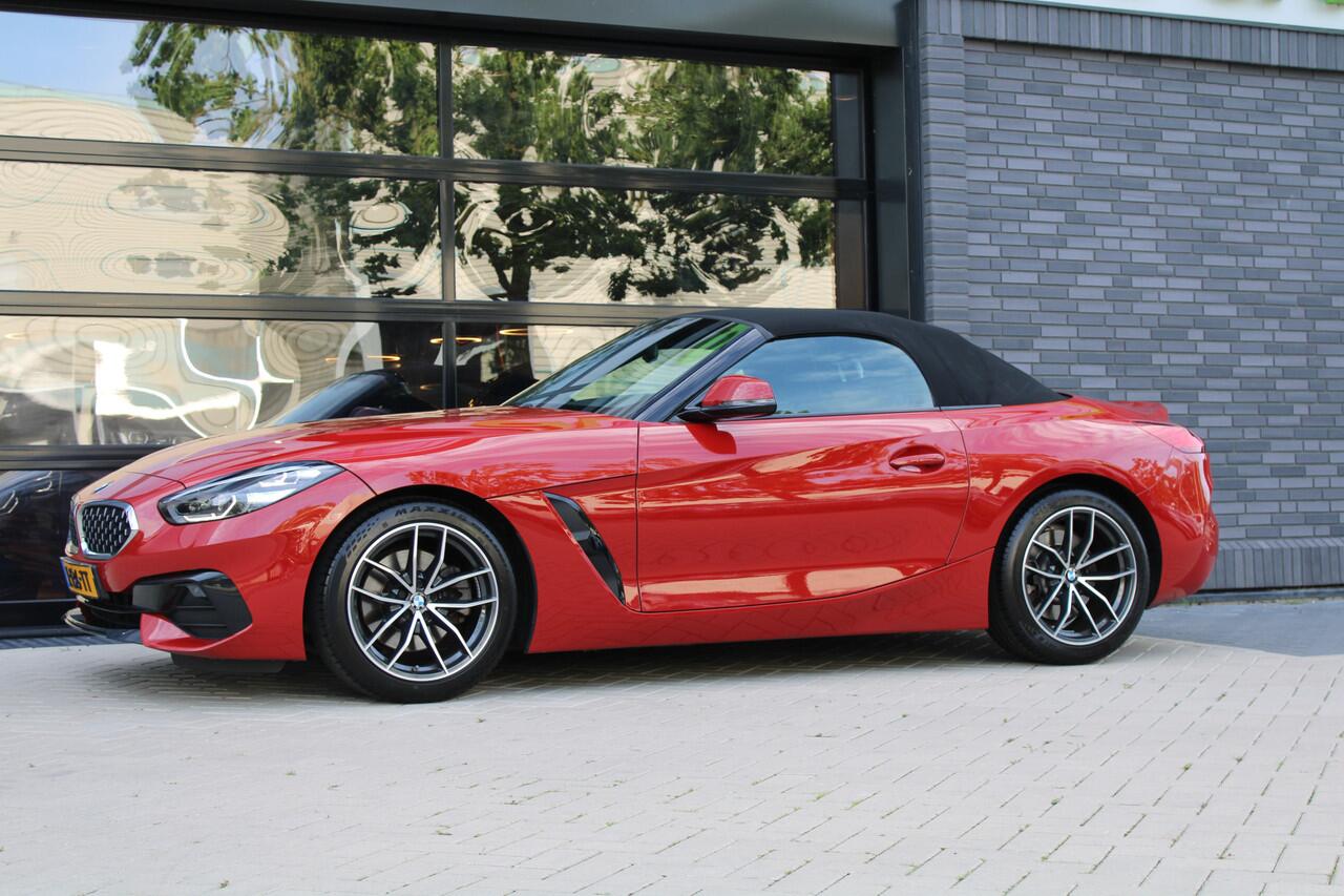 BMW Z4 Roadster sDrive20i High Executive | STOELVERWARMING | SFEER | CARPLAY | LEDER |