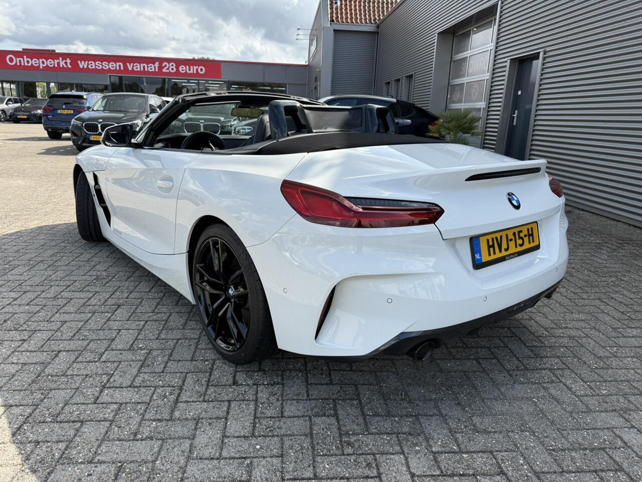 BMW Z4 Roadster sDrive30i High Executive M Sport Harman-Kardon Achteruitrijcamera Stuurwielverwarming 19 Inch Carplay