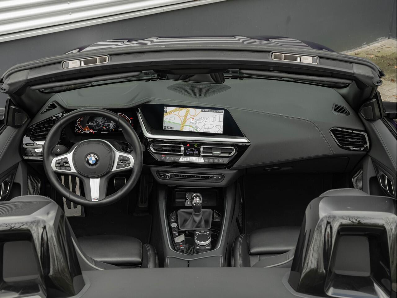 BMW Z4 Roadster sDrive20i M-Sport - Manual - M-Zetels - Harman Kardon - Stoelverwarming