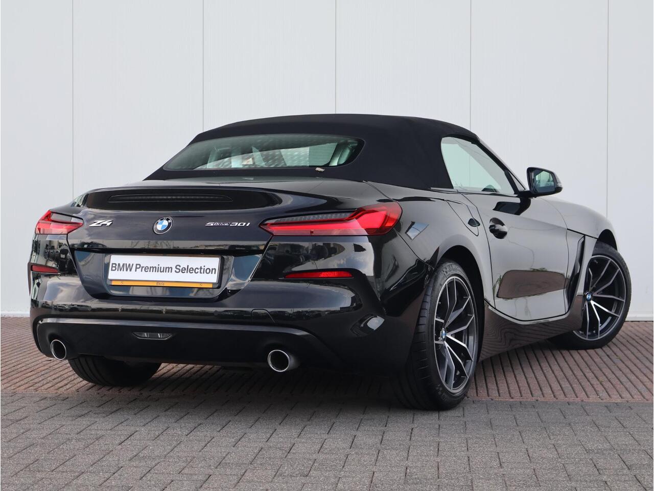 BMW Z4 Roadster sDrive30i High Executive Comfort Access/ Stoelverwarming/ Head-Up/ HiFi/ M Sportstoelen