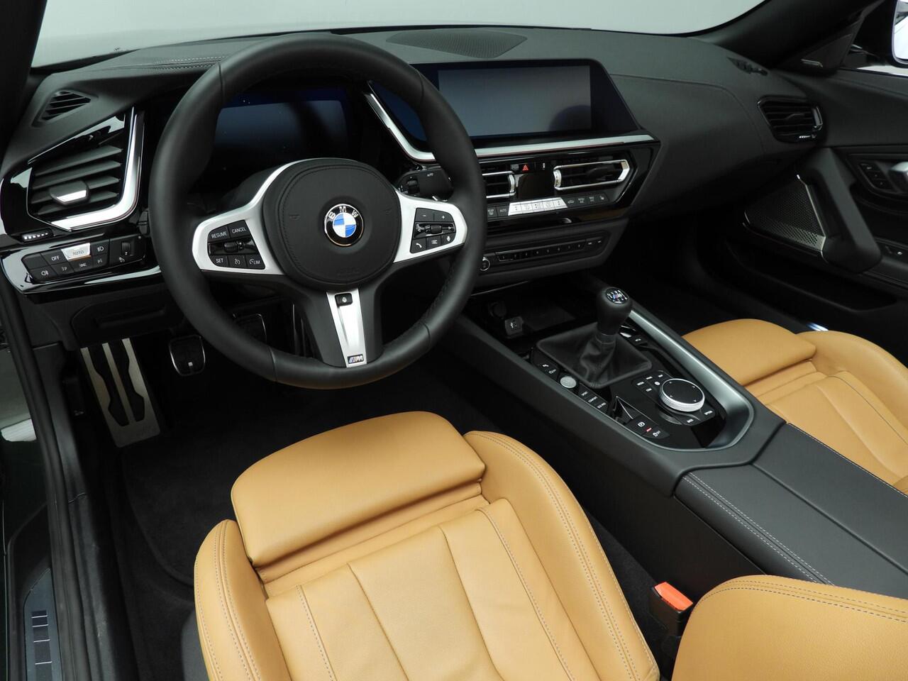 BMW Z4 Roadster M40i | Handgeschakeld !! | M-Sportpakket | LED | Leder | HUD | Elektr. zetels | Windscherm | DAB | Harman-kardon sound | Alu 19 inch