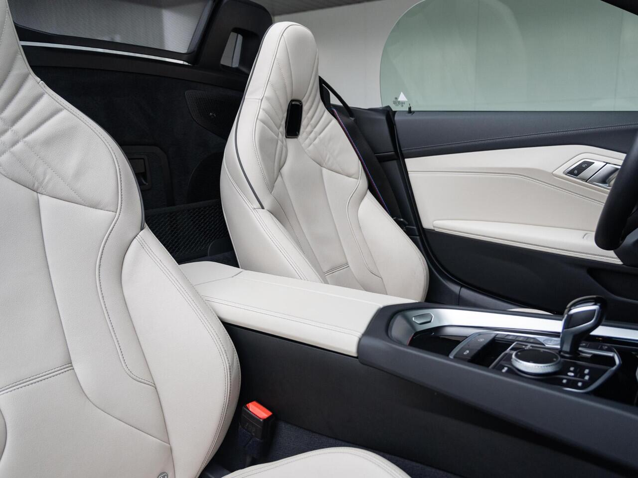 BMW Z4 Roadster M40i | High Executive | Parking Pack | Harman Kardon | Verwarmd Stuurwiel | Comfort Access | Achteruitrijcamera | Stoelverwarming | Head-Up Display