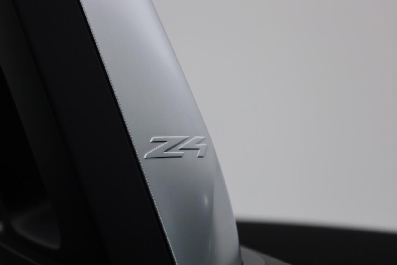 BMW Z4 Roadster sDrive20i Sport Line | Stoelverw. | Leder | Apple CarPlay | Camera | Navi