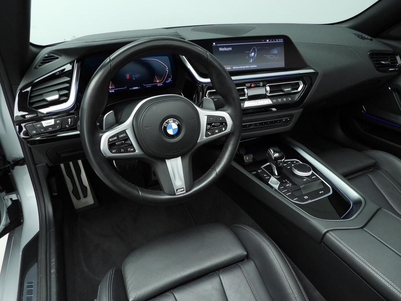 BMW Z4 Roadster sDrive30i | M-Sportpakket | LED | Leder | Navigatie | Windscherm | Stoelverwarming | DAB | Hifi speakers | Alu 18 inch