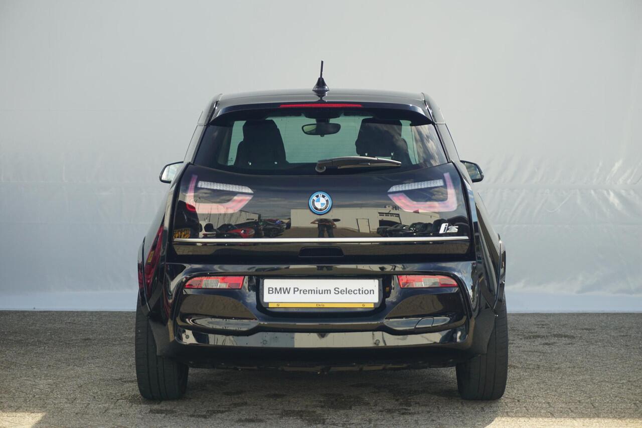 BMW i3 S 120Ah RoadStyle Edition | Schuif-kanteldak / Warmtepomp / Parkeersensoren Voor & Achter / 20 Inch