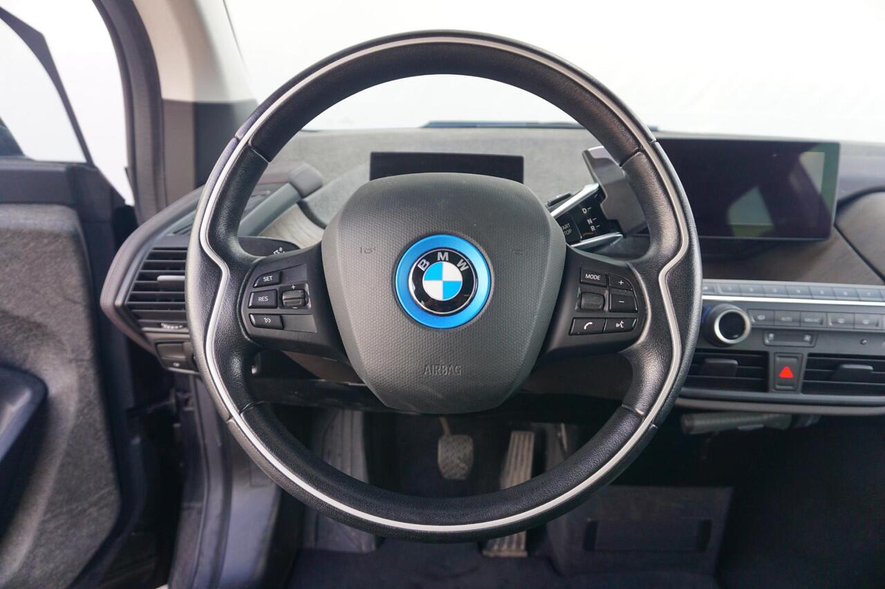 BMW i3 S 120Ah RoadStyle Edition | Schuif-kanteldak / Warmtepomp / Parkeersensoren Voor & Achter / 20 Inch