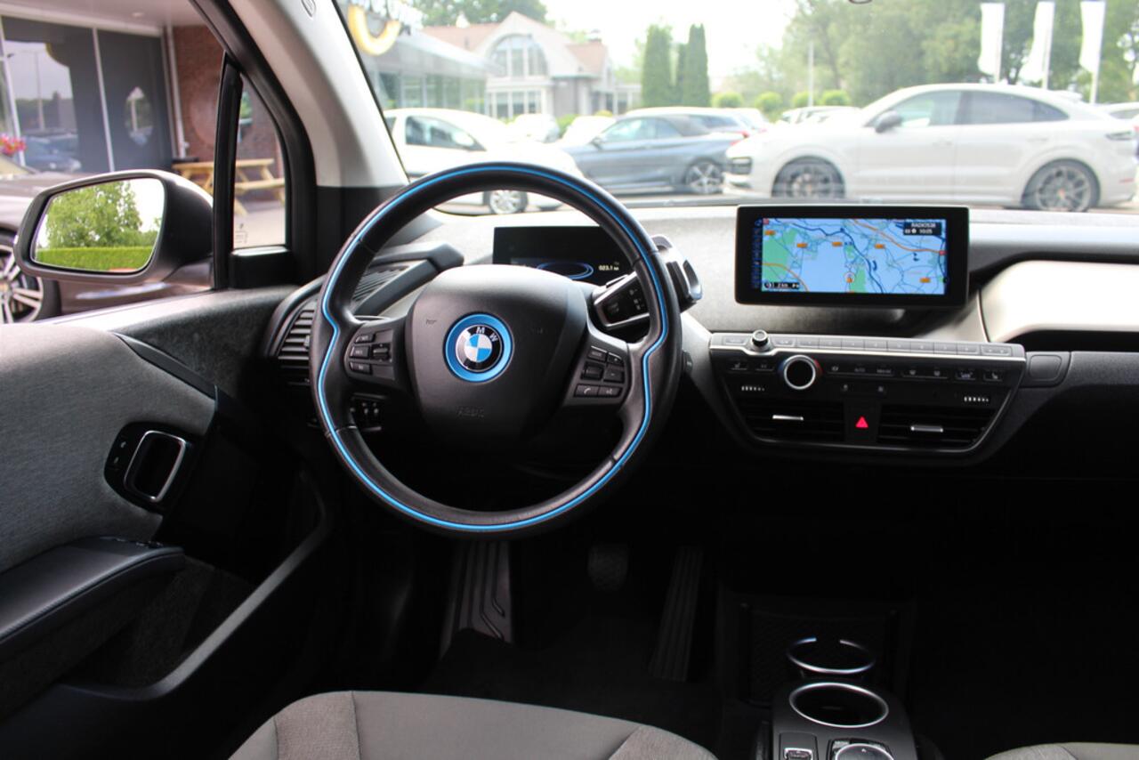 BMW i3 Dark Shadow Edition 120Ah 42 kWh 55.191 km! / Camera / Navigatie / 20'' / Stoelverwarming / DAB / LED / Cruise Control