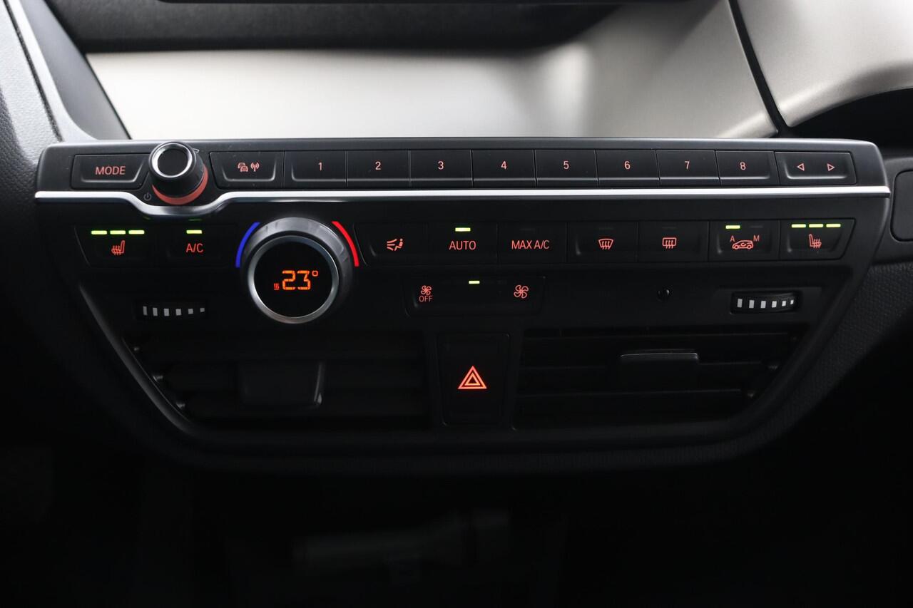 BMW i3 S Executive Edition 120Ah 42 kWh | voorstoelen verwarmd | achteruitrijcamera | warmtepomp | parkeersensor voor/achter |