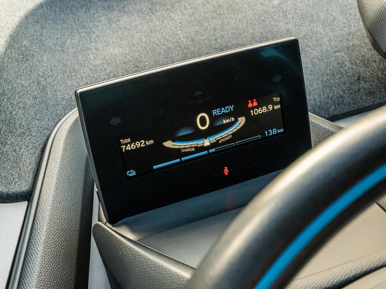 BMW i3 Basis 120Ah 42 kWh ORG NL WARMTEPOMP LED STOELVERW 19 INCH CRUISE PDC