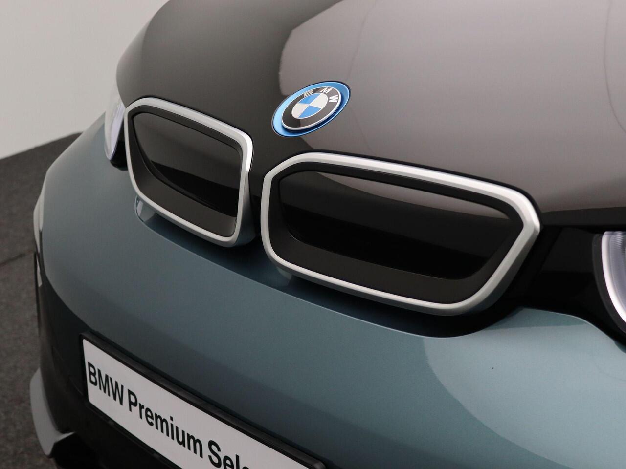 BMW i3 S 120Ah 42 kWh Harman-Kardon | Warmtepomp | Driving Assistant Plus | 20"