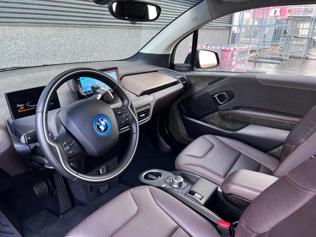 BMW i3 120Ah 42 kWh/*Unique Forever*/Leder/Carplay/W-pomp/3-fase/20"