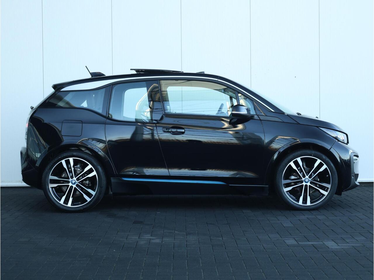 BMW i3 Business Edition Plus 120Ah 42 kWh Sportpakket / Harman Kardon / Panoramadak / Achteruitrijcamera /