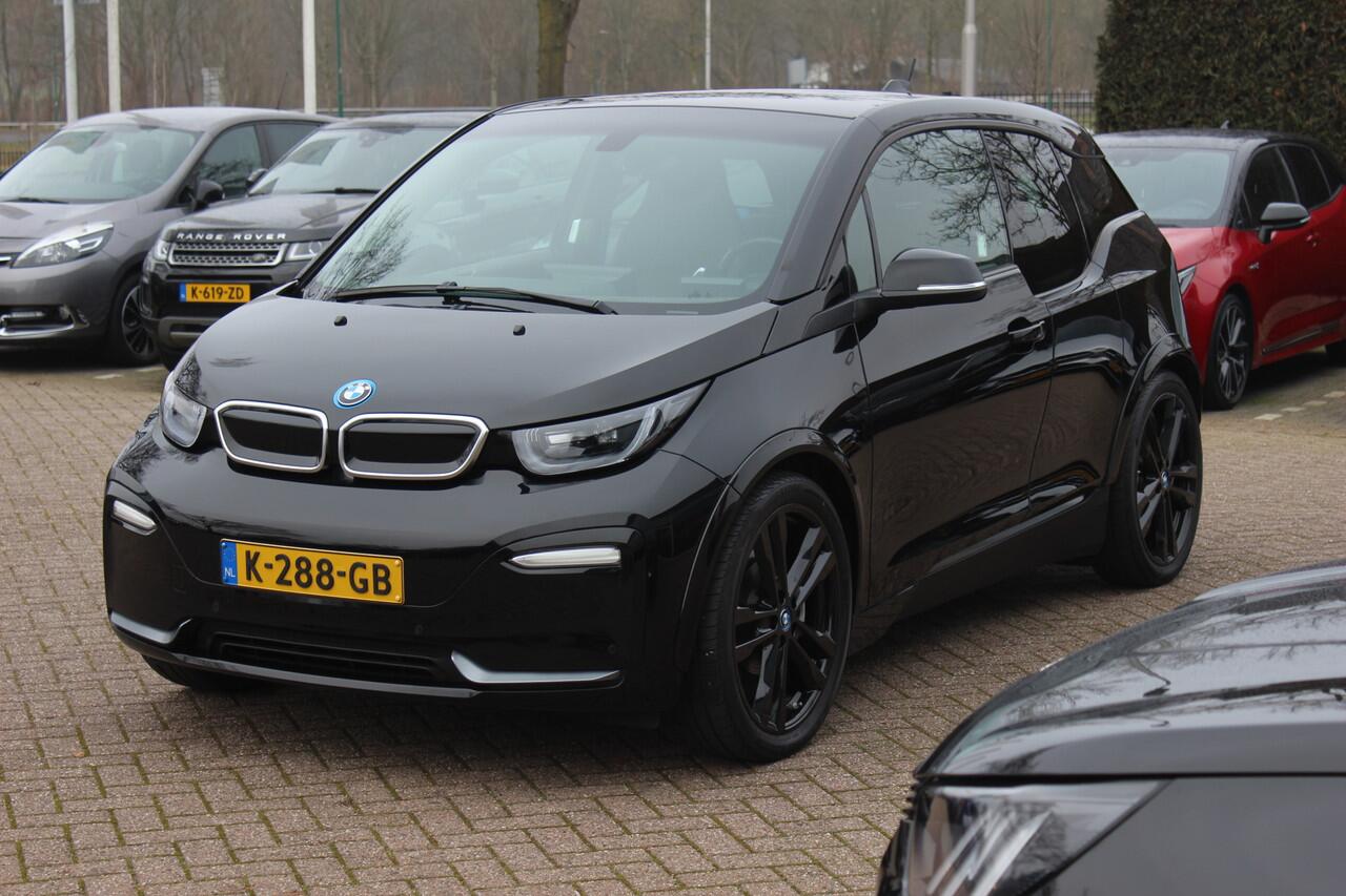 BMW i3 S Dark Shadow Edition 120Ah 42 kWh / SOH 90,4% / Camera / Navigatie / 20'' / Stoelverwarming / DAB / LED / Cruise Control