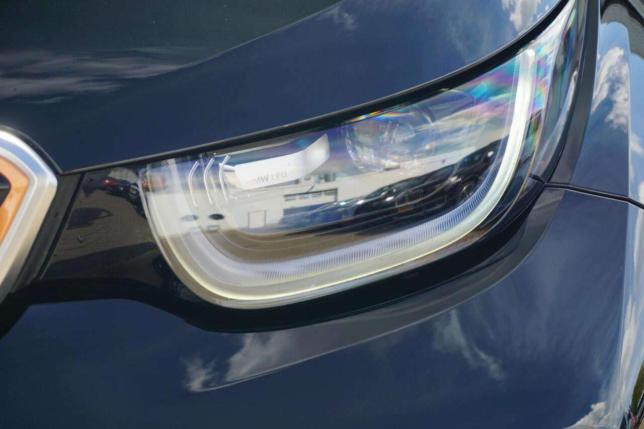 BMW i3 S 120Ah RoadStyle Edition | Schuif-kanteldak / Warmtepomp / Parkeersensoren Voor & Achter / 20 Inch