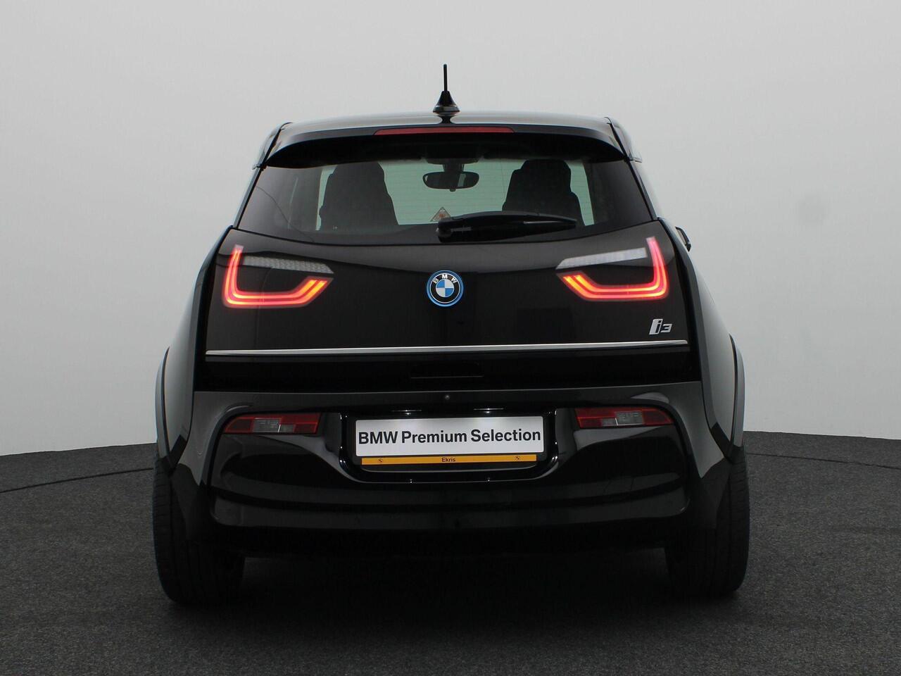 BMW i3 Executive Edition 120Ah | Sportpakket | Warmtepomp | Achteruitrijcamera | Navigatiesysteem Professional | 20"