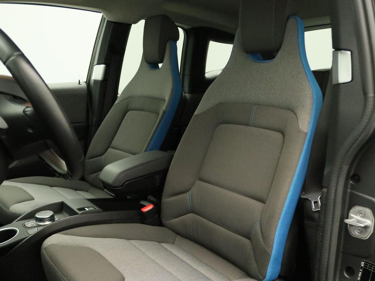 BMW i3 Executive Edition 120Ah | Sportpakket | Warmtepomp | Achteruitrijcamera | Navigatiesysteem Professional | 20"