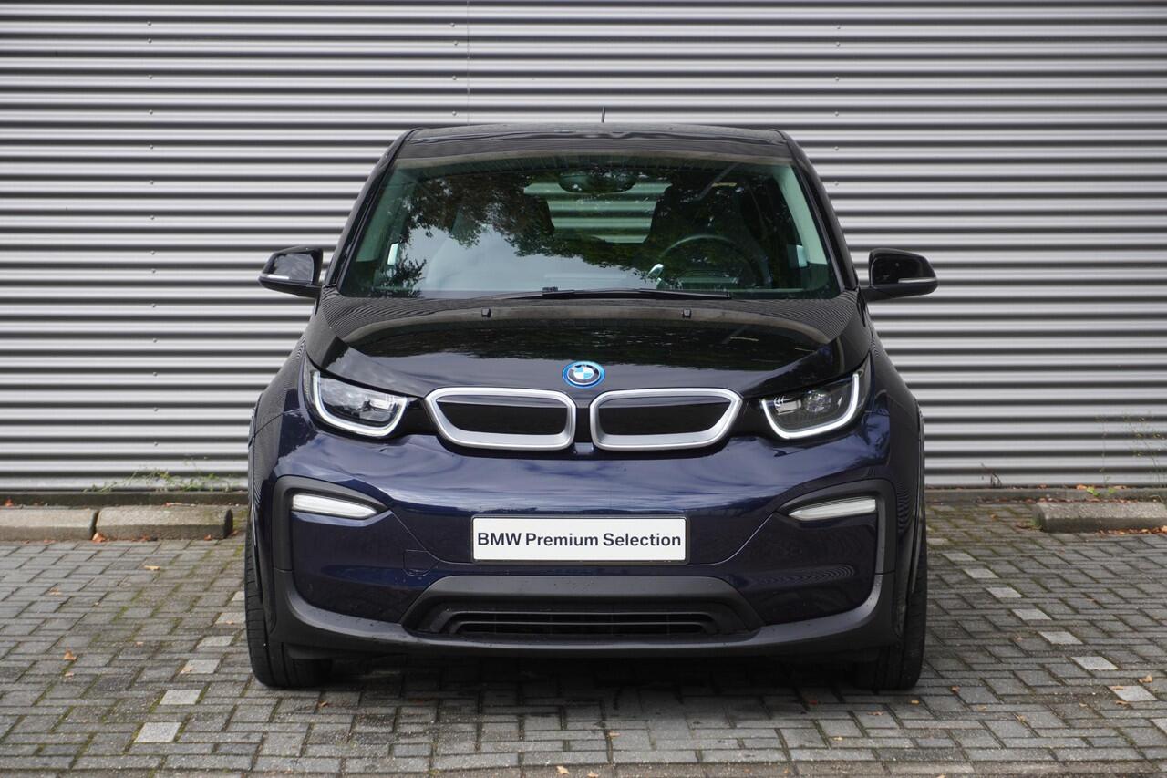 BMW i3 Sportpakket | Comfort pack advanced | Alarmsysteem klasse 3 | 20 inch LM Dubbelspaak | Extra getint glas achter