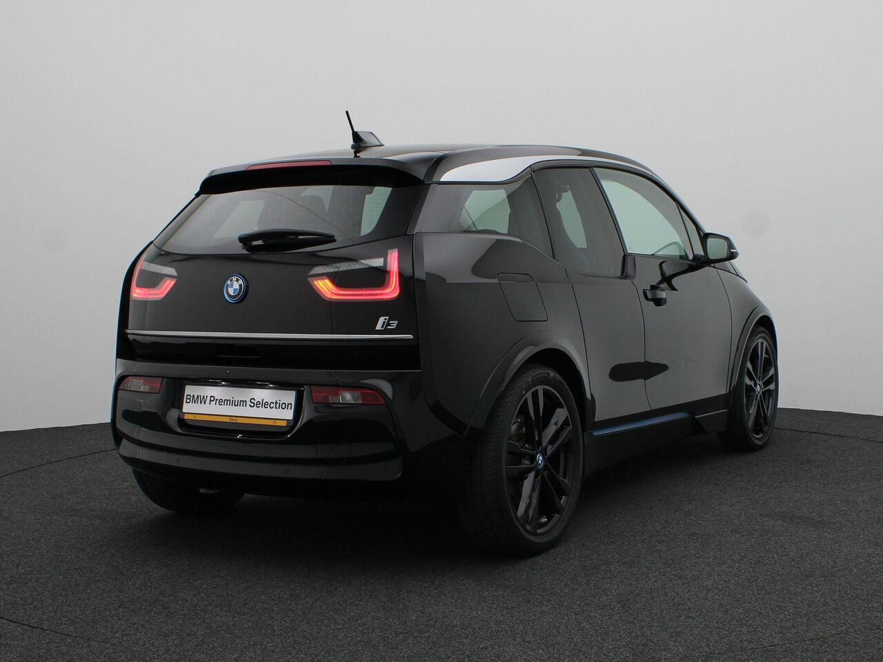 BMW i3 Executive Edition 120Ah | Sportpakket | Warmtepomp | Achteruitrijcamera | Navigatiesysteem Professional | 20"