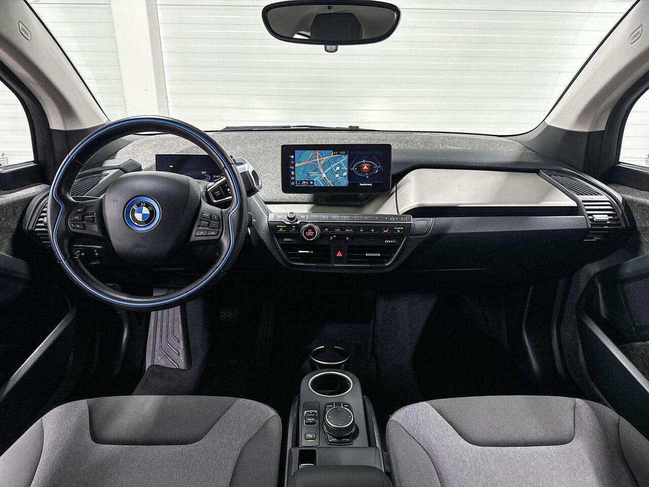BMW i3 Executive Edition 120Ah 42 kWh | Selections