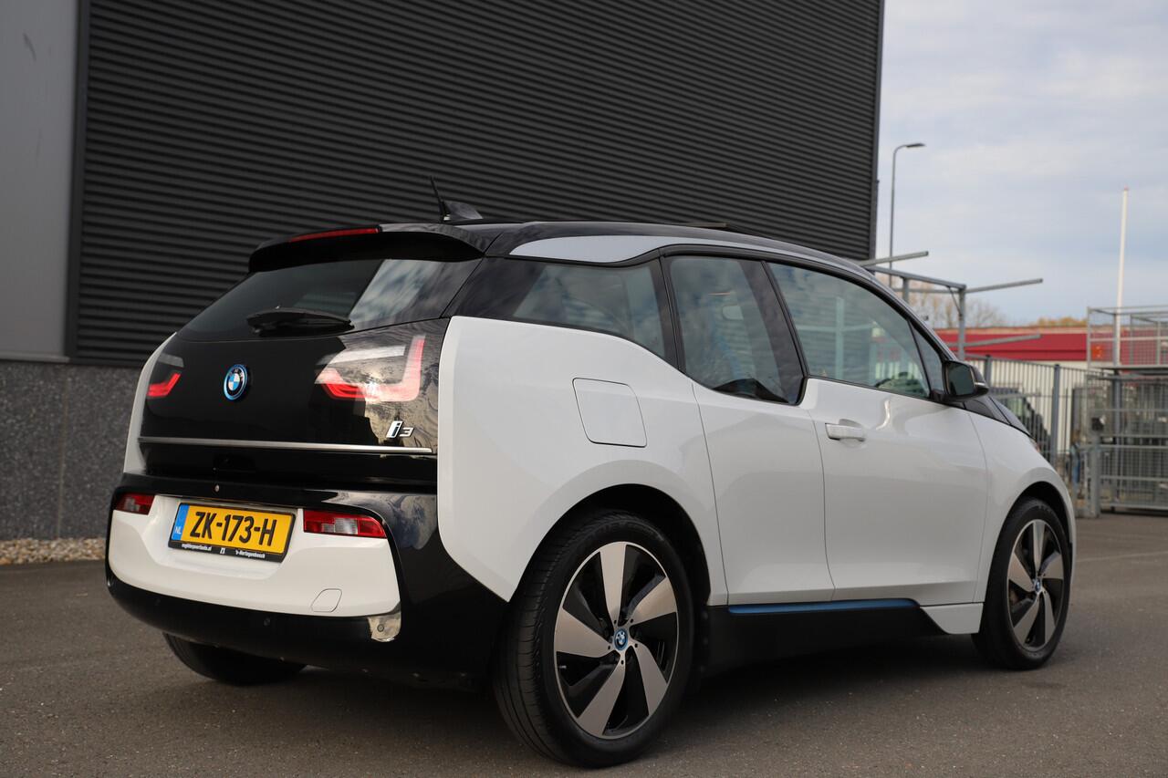 BMW i3 Executive 120Ah 42 kWh/Schuifdak/Navi-pro/Camera/W-pomp/3-fase/19"