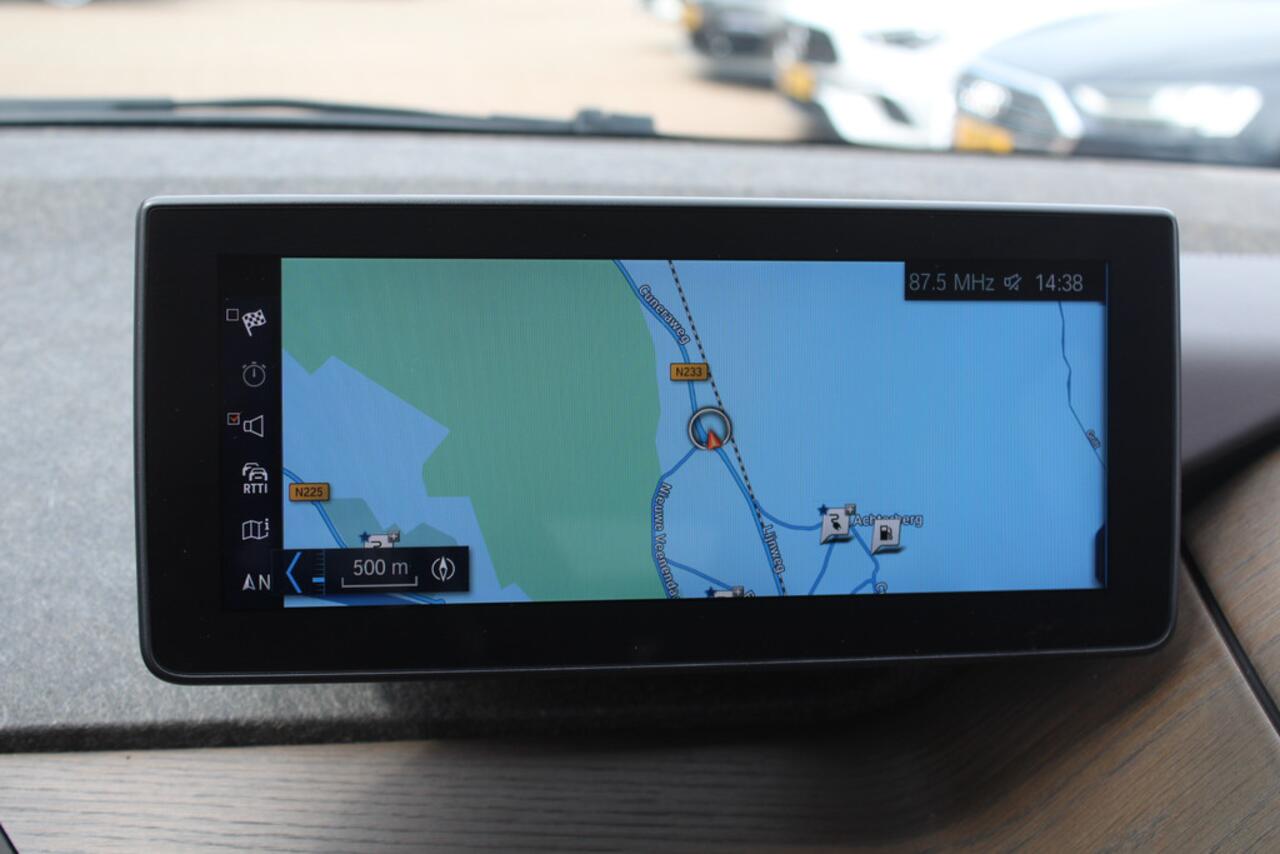 BMW i3 Dark Shadow Edition 120Ah 42 kWh 55.191 km! / Camera / Navigatie / 20'' / Stoelverwarming / DAB / LED / Cruise Control