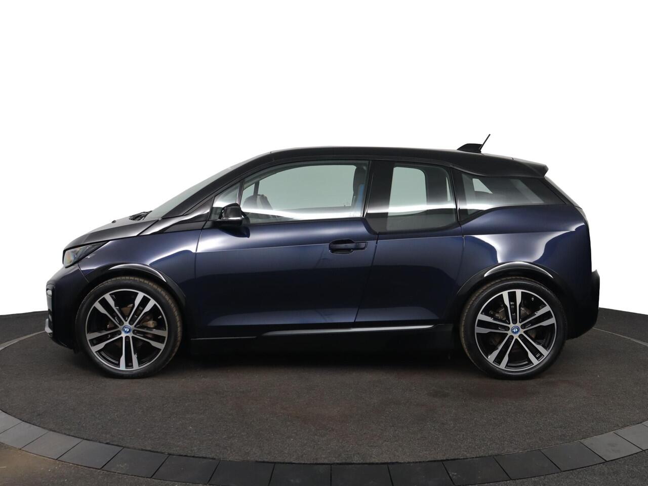 BMW i3 S Executive Edition 120Ah 42 kWh | voorstoelen verwarmd | achteruitrijcamera | warmtepomp | parkeersensor voor/achter |