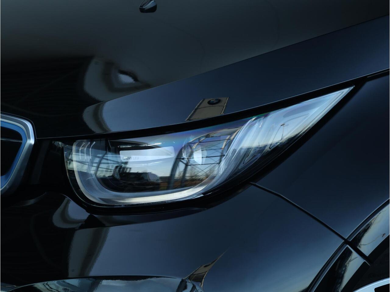 BMW i3 Business Edition Plus 120Ah 42 kWh Sportpakket / Harman Kardon / Panoramadak / Achteruitrijcamera /