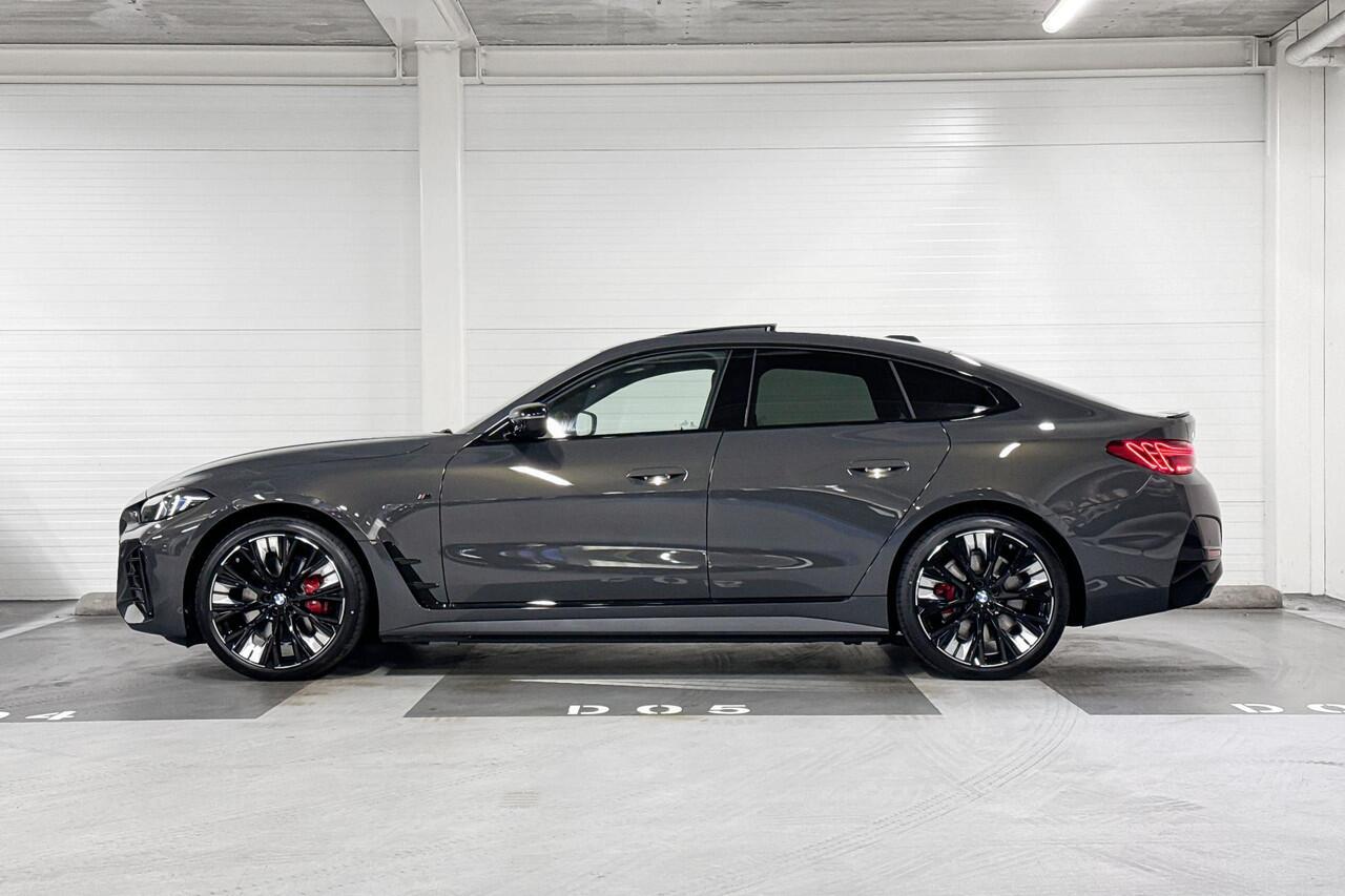 BMW i4 eDrive35 | M-Sport Pro | Comfort Pack | Active Cruise Control | Hifi System | Schuif-/kanteldak | Comfort Access | Trekhaak | Selections