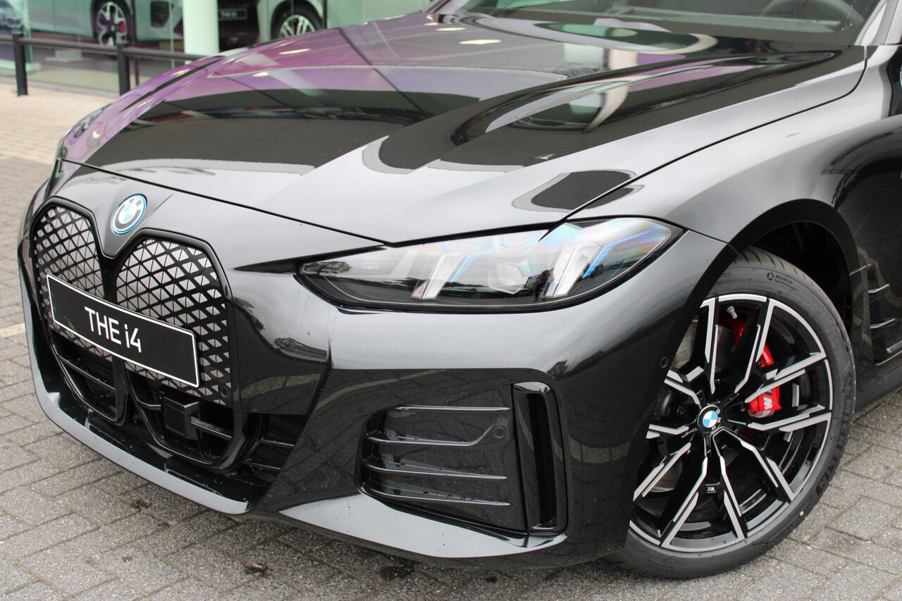 BMW i4 eDrive35 Gran Coupé M Sport / Schuif-kanteldak / Achteruitrijcamera / Adaptieve LED / Active Cruise Control / Live Cockpit Plus / Comfort Access