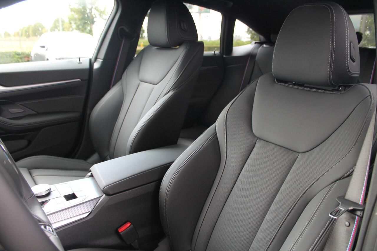 BMW i4 eDrive35 Gran Coupé M Sport / Achteruitrijcamera / Adaptieve LED / Active Cruise Control / Comfort Access / Stoelverwarming / Live Cockpit Plus