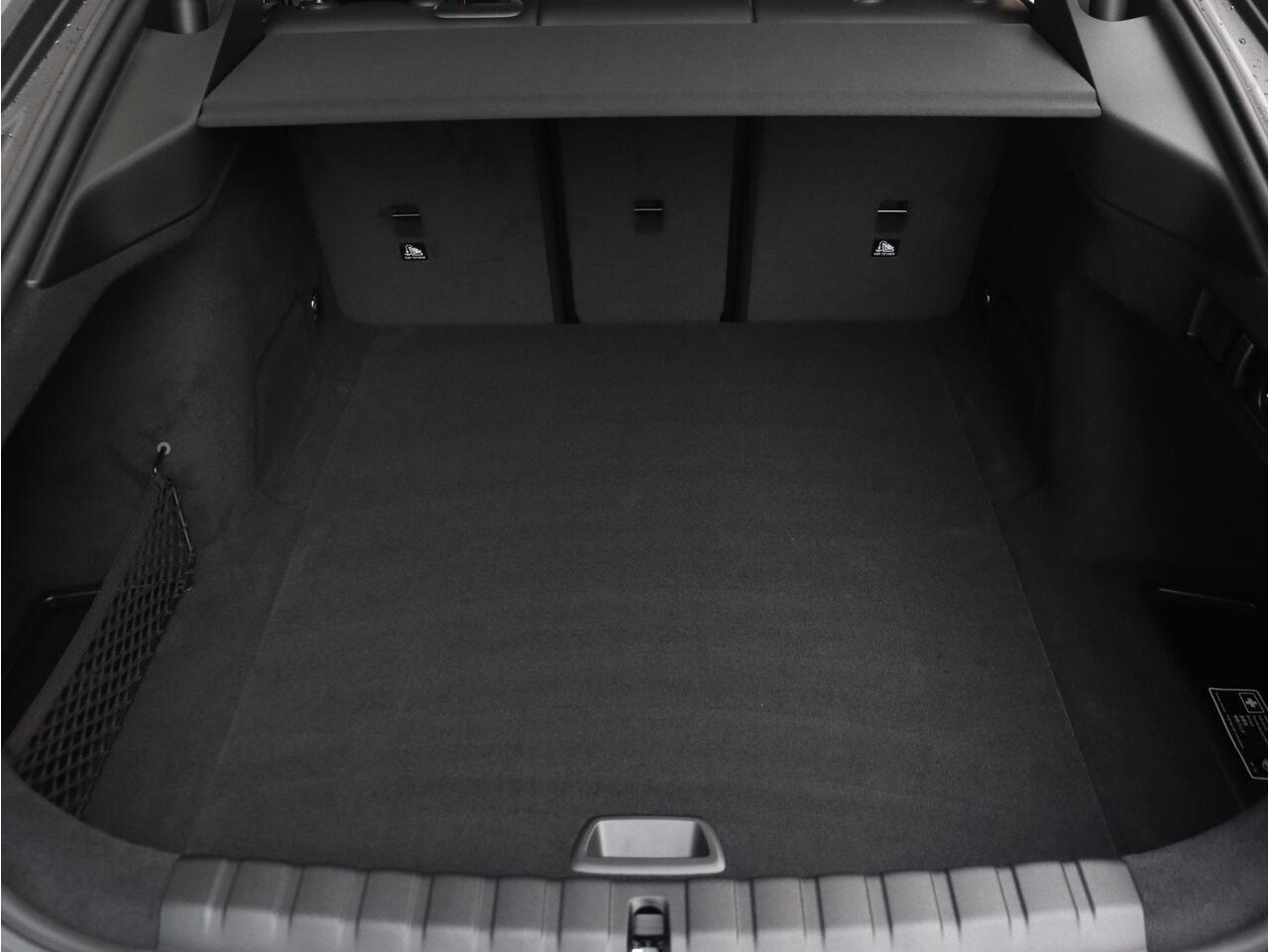 BMW i4 eDrive40 M Sport Edition | M Sportpakket Pro | Innovation Pack | Comfort Pack | Trekhaak | Showroom Selection