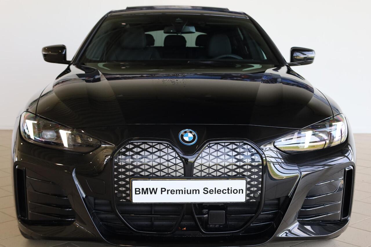 BMW i4 eDrive40 M Sportpakket Pro | Schuif-kantel dak | Active Cruise Control