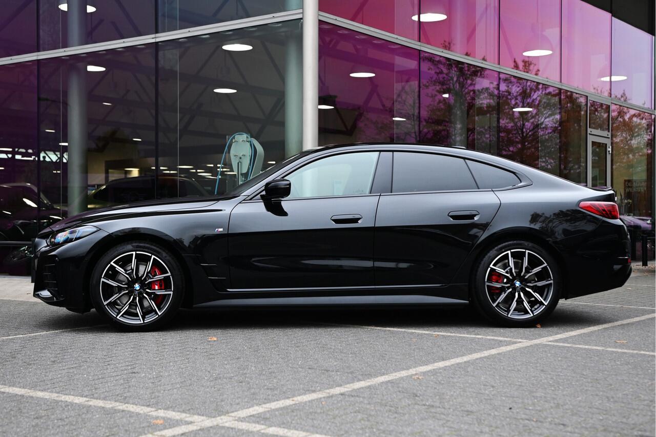 BMW i4 eDrive40 M Sport / Achteruitrijcamera / Adaptieve LED / Active Cruise Control / Live Cockpit Plus / Comfort Access / Stoelverwarming